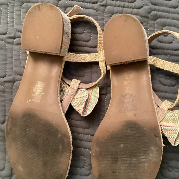 Betsy Johnson Pastel Raffia “Austen” Sandals - Picture 4 of 5